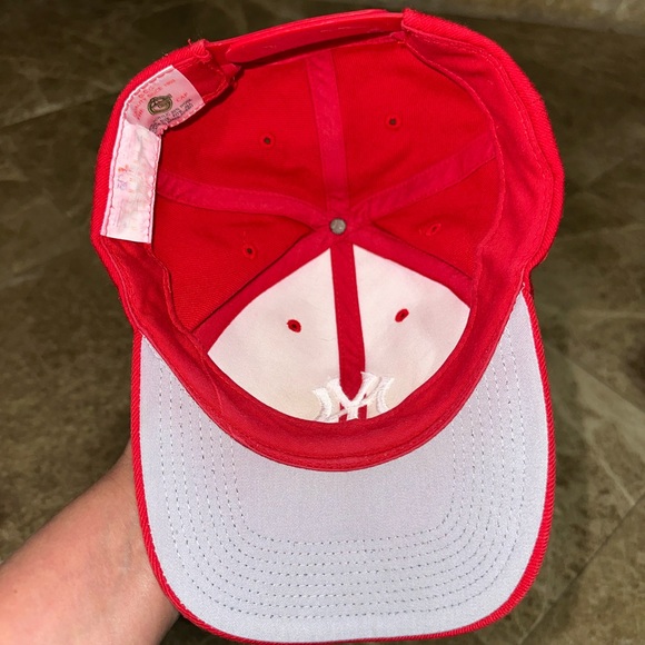 Red NY Logo Baseball Cap - Classic Team Style - Picture 7 of 10